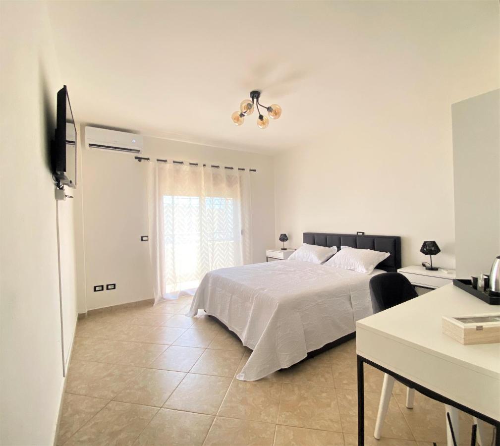 Appartamento The White Corner Durrës Esterno foto