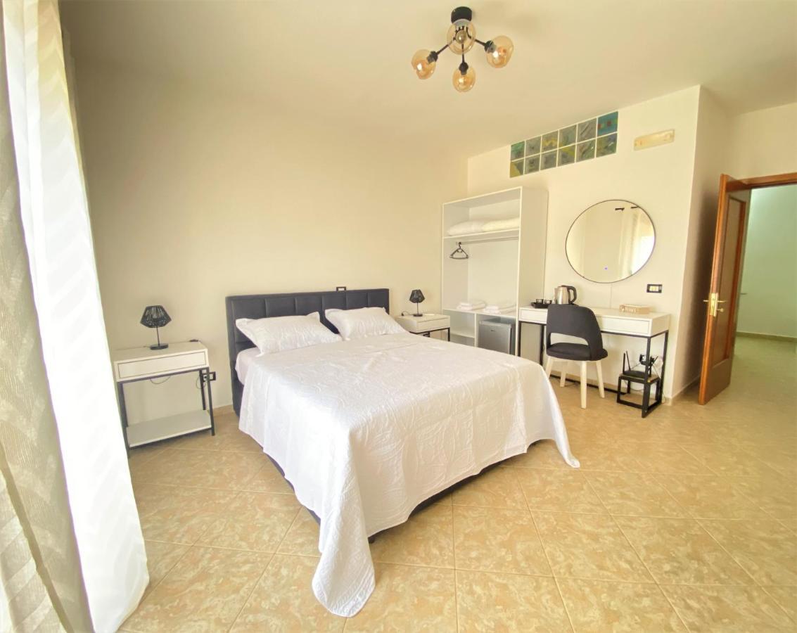 Appartamento The White Corner Durrës Esterno foto