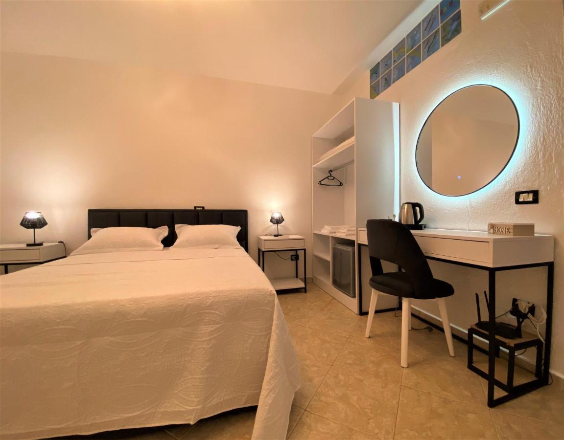 Appartamento The White Corner Durrës Esterno foto