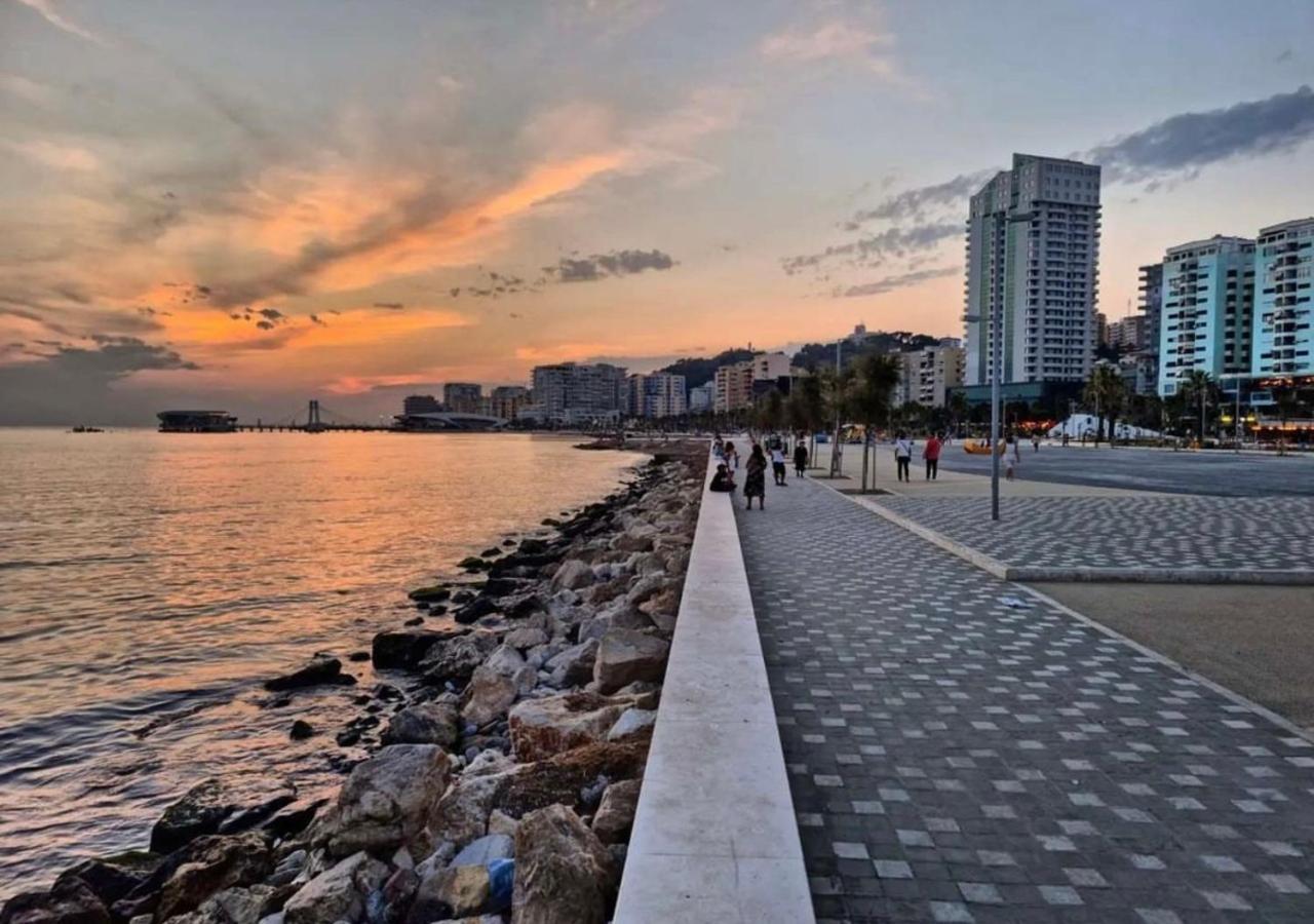 Appartamento The White Corner Durrës Esterno foto